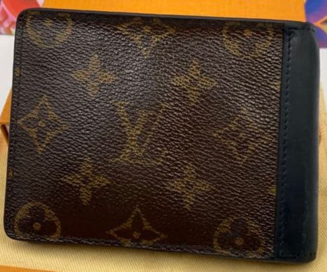 LOUIS VUITTON ポルトフォイユ　ミンドロ　モノグラム　マカサー