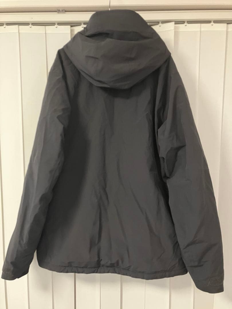 サロモン スキー ジャケット ハイランドSALOMON ブラック　黒　Lサイズ