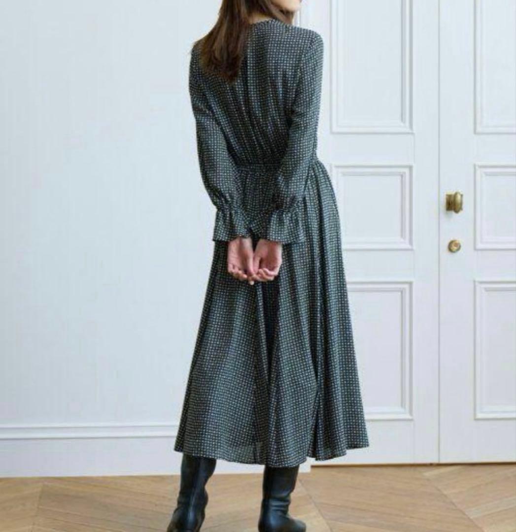 アナイ ANAYI モノトーンプリントフレアワンピース ボウタイ付き 長袖