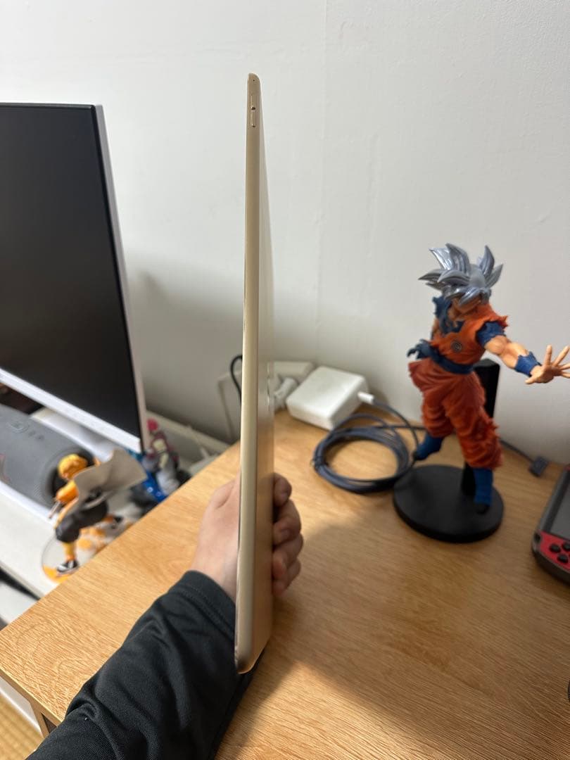 IPad Pro12.9インチ 32GB Smart Keyboard付き