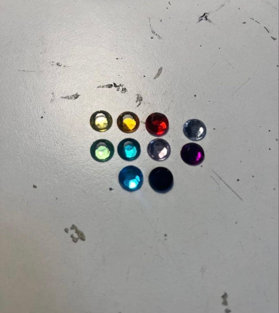 コンパクトウォレット レザー　キャットアイスタッズ