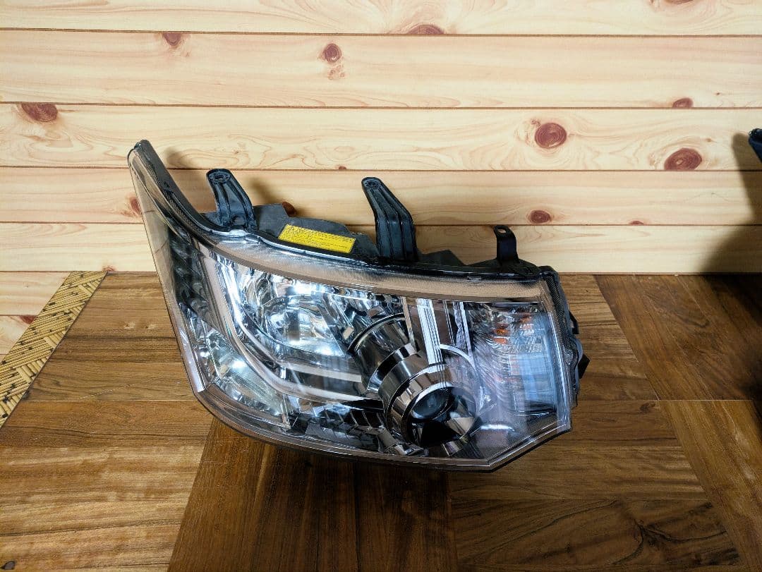 送料込 デリカ D5 ヘッドライト 左右セット HID点灯確認済