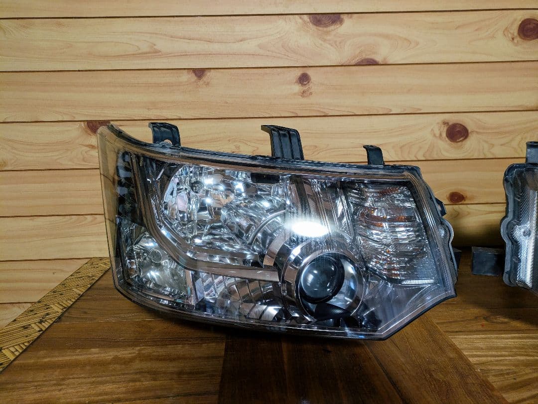 送料込 デリカ D5 ヘッドライト 左右セット HID点灯確認済