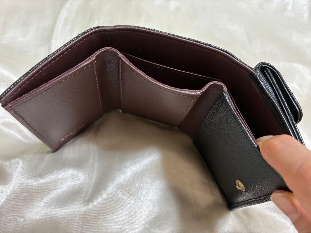 CHANEL マトラッセ キャビアスキン 三つ折り財布 ブラック