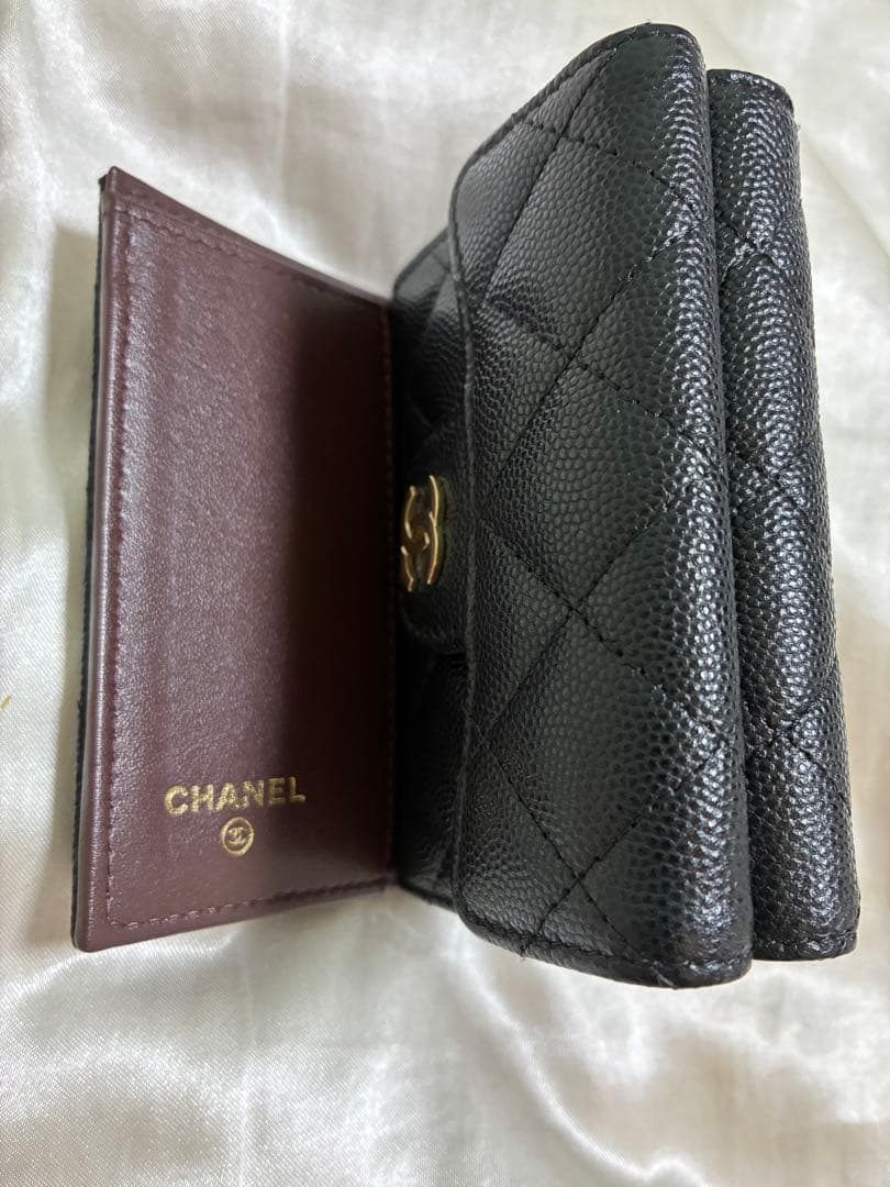 CHANEL マトラッセ キャビアスキン 三つ折り財布 ブラック
