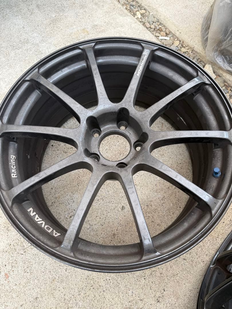 ADVAN Racing RS 18インチホイール