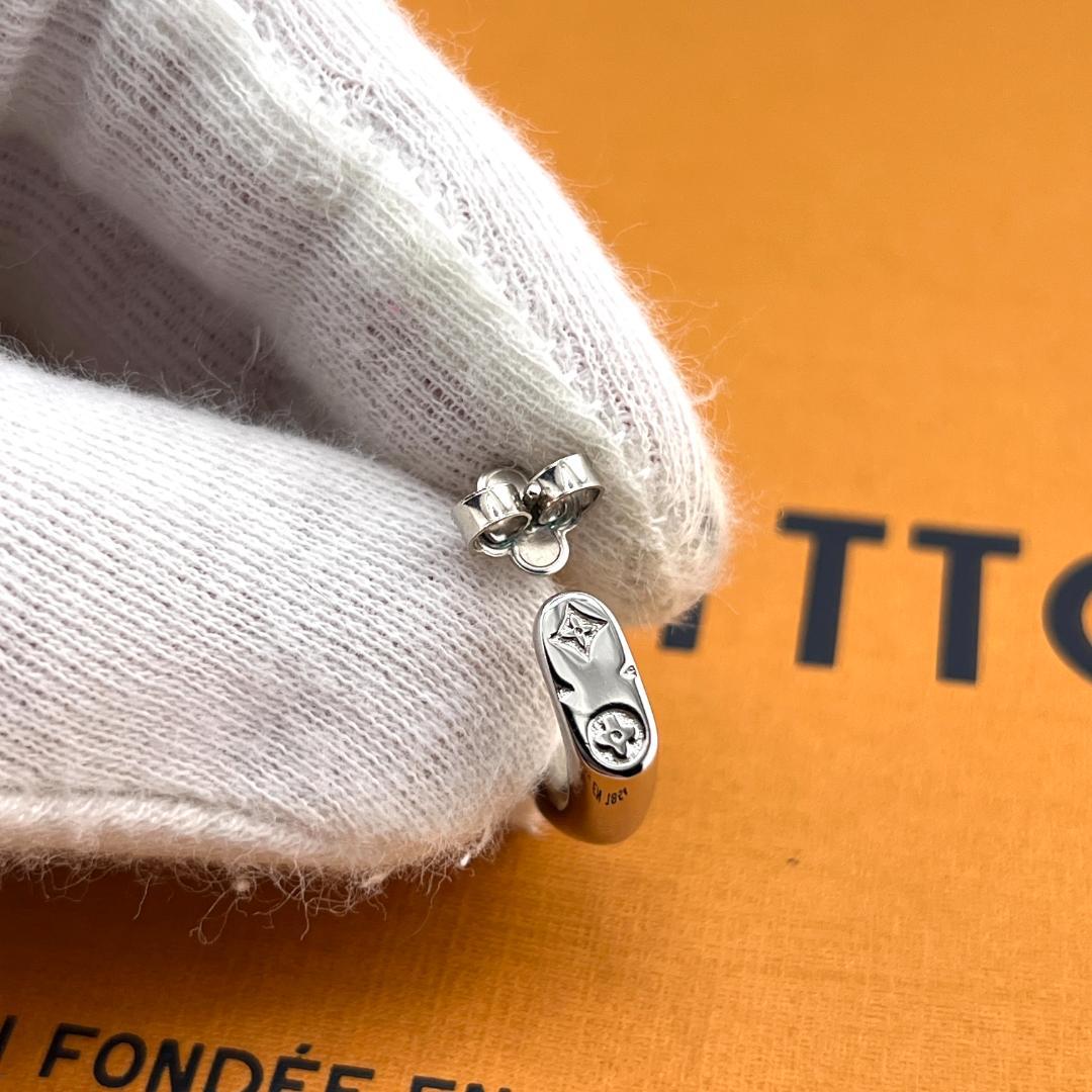 【極美品】ルイヴィトン ピアス モノグラム チェーン シルバー