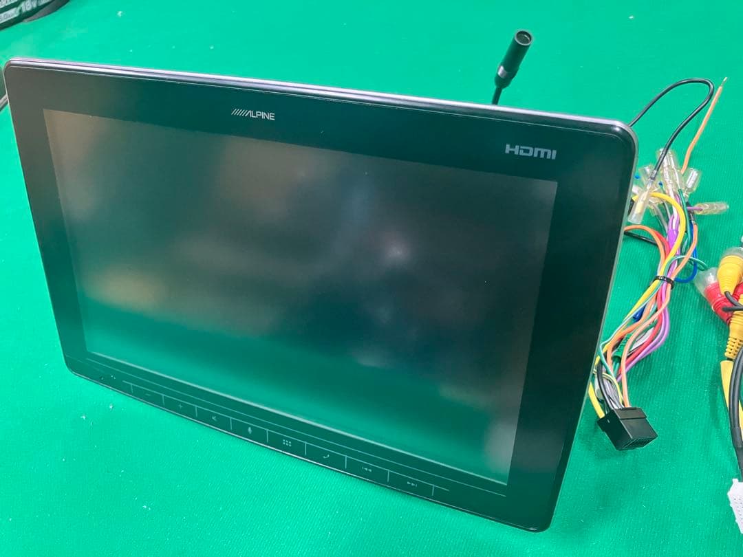 ALPINE 11型 ディスプレイオーディオ DAF11V