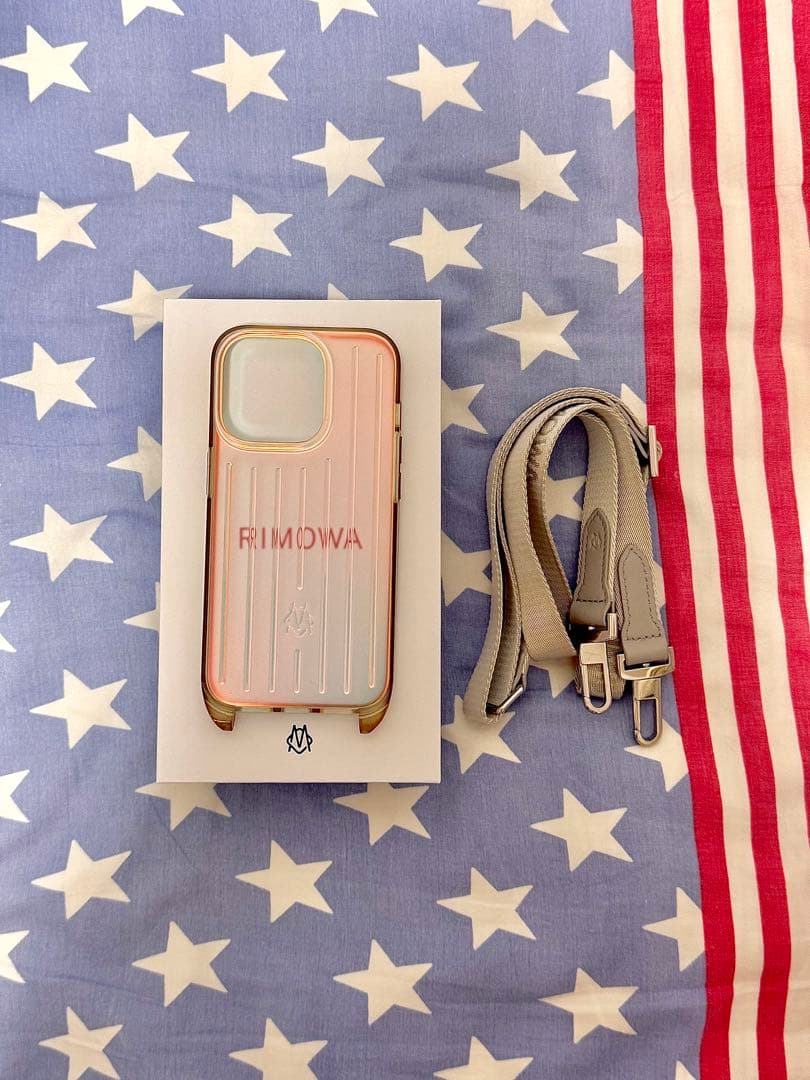 RIMOWA iPhone 15 Proケース　箱つきません/ストラップ付き