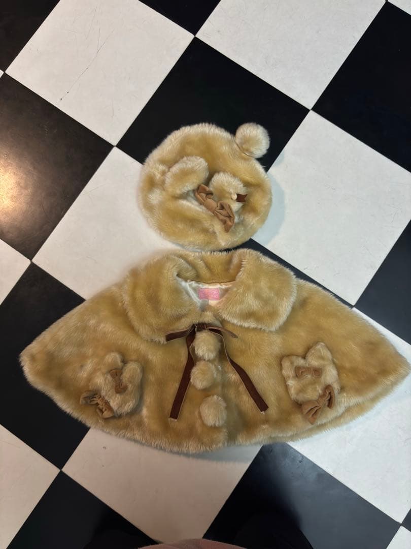 angelic pretty ケープコートとファーのベレー帽セット