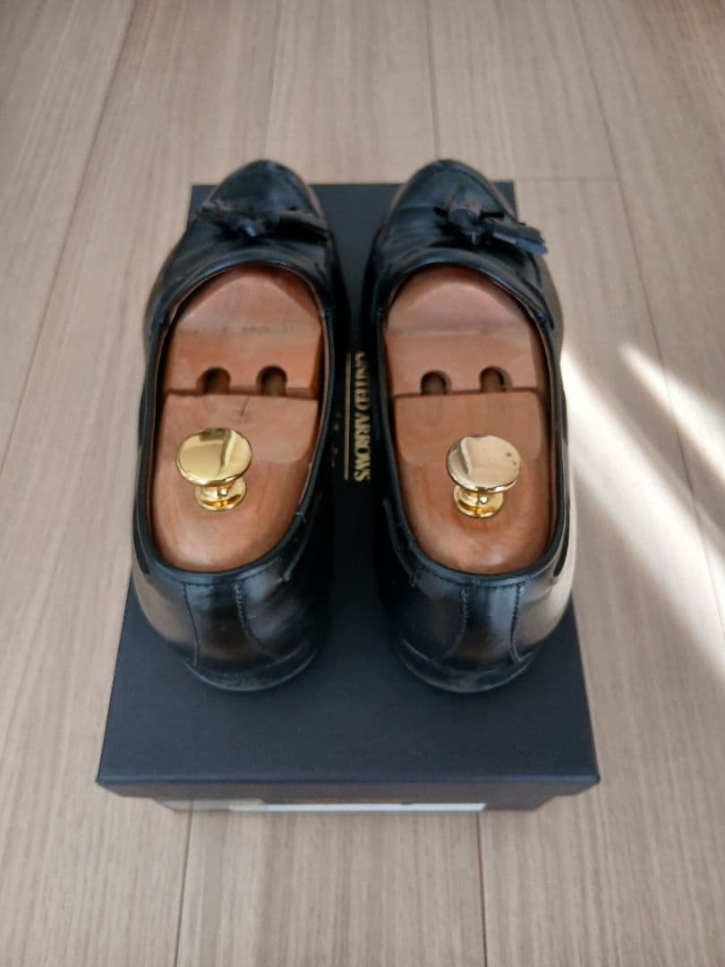 【値下げ】CARMINA 黒 タッセル付きローファー