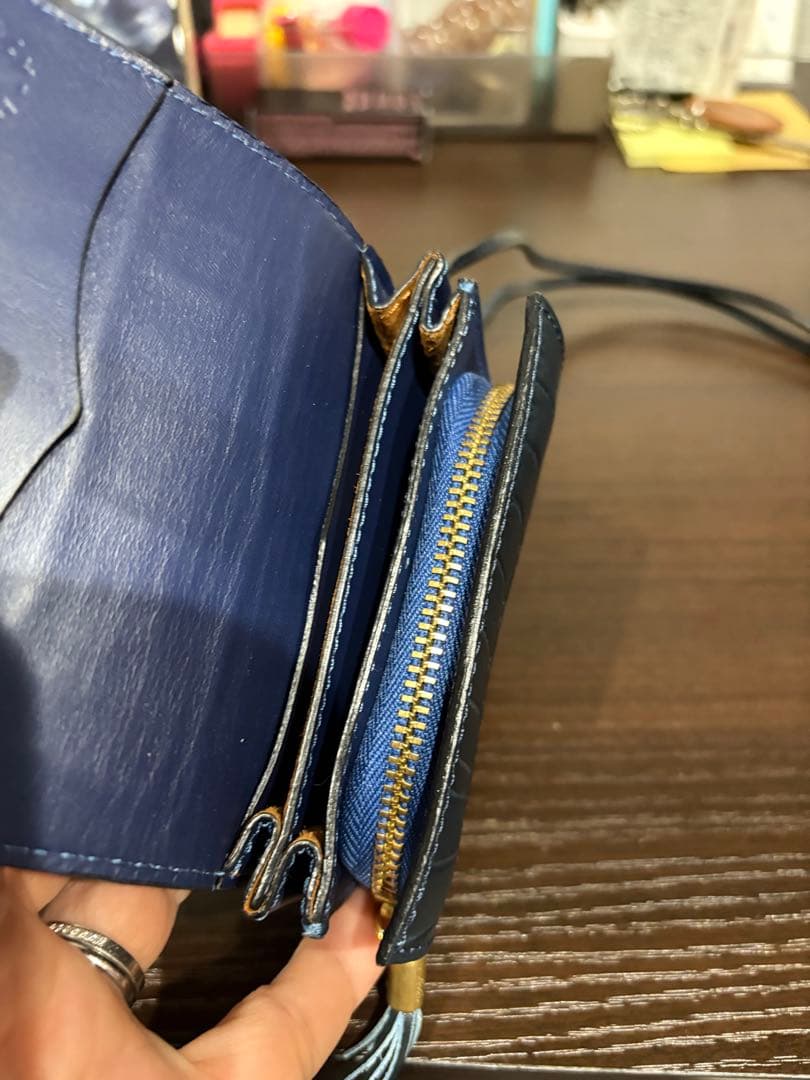 フェリージ　財布　三つ折り