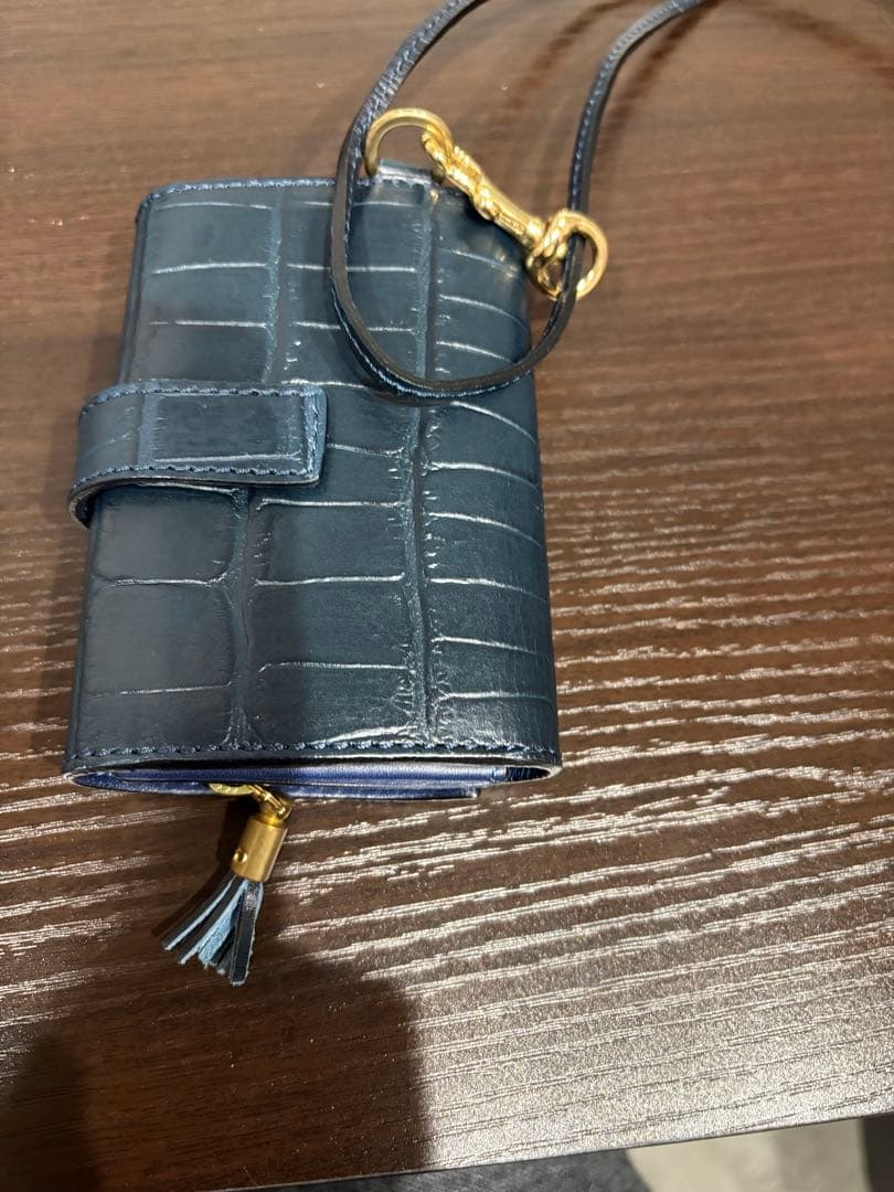 フェリージ　財布　三つ折り