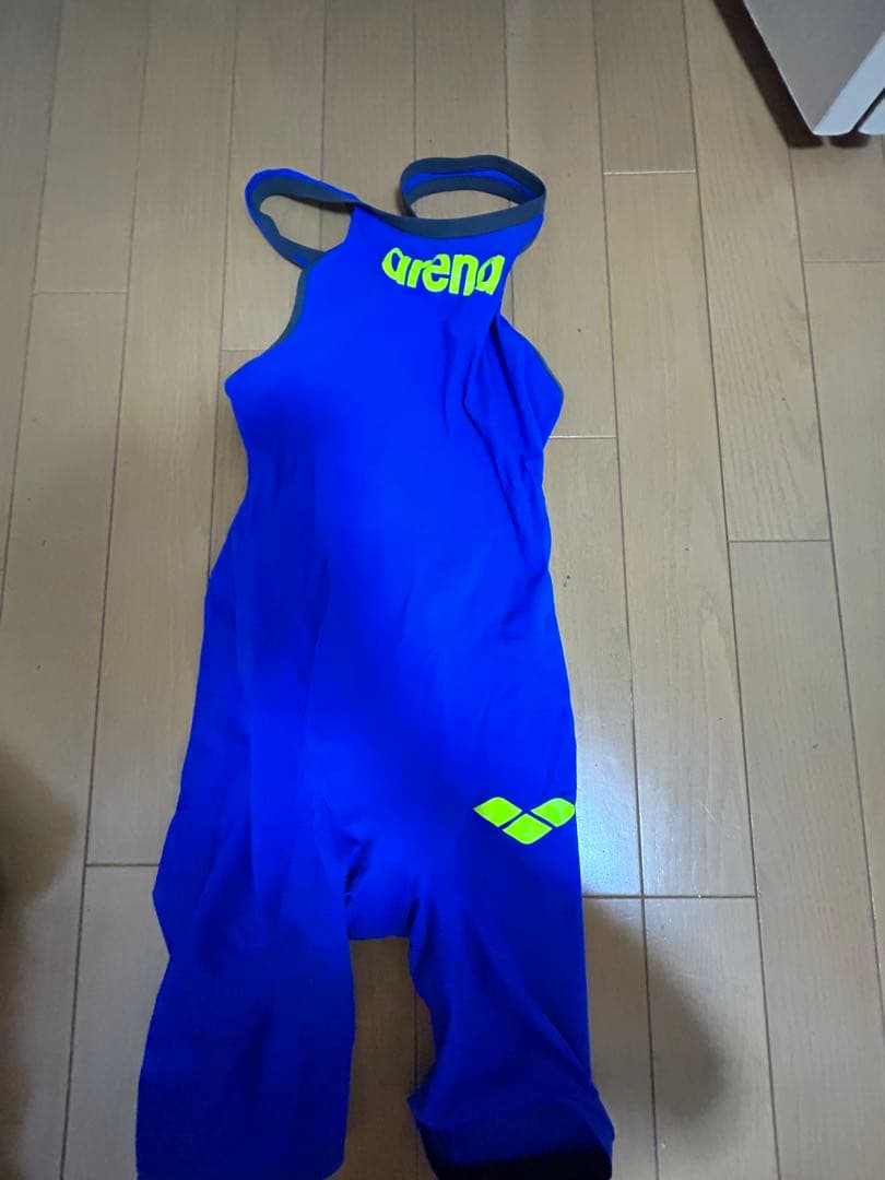 arena 青 水着 F34