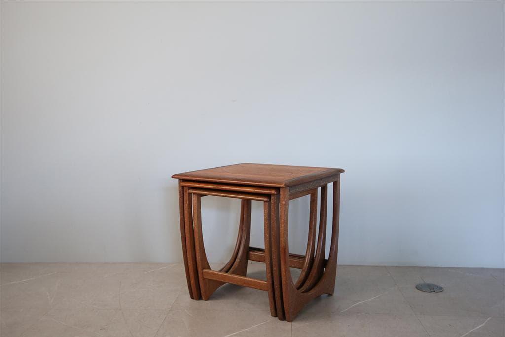 英国アンティークG-PLANジープランネストテーブル3台/収納机91-108)