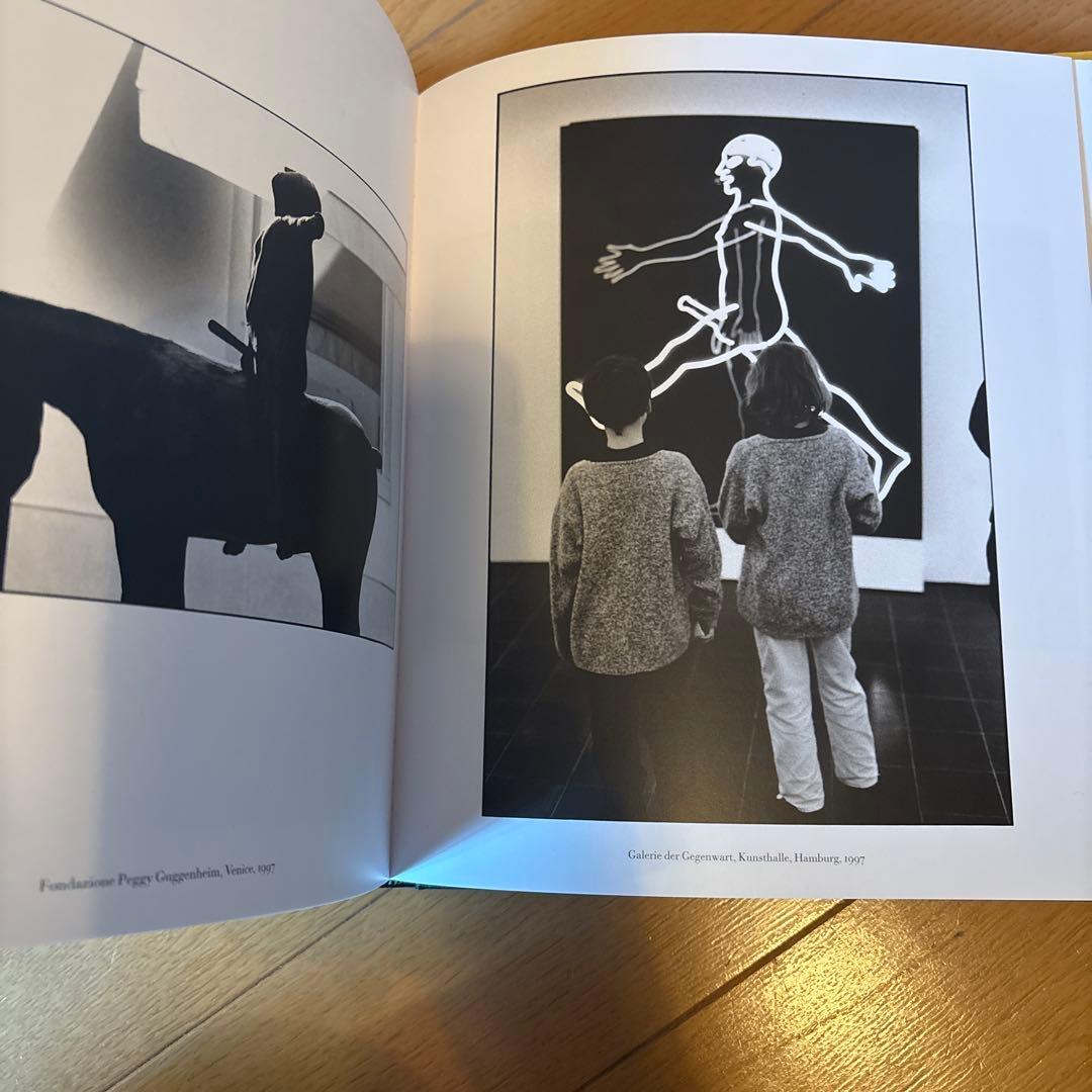 アート・デザイン・音楽 Elliott Erwitt: Museum Watching