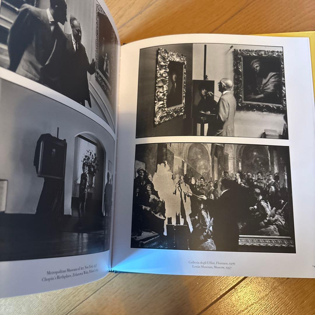 アート・デザイン・音楽 Elliott Erwitt: Museum Watching