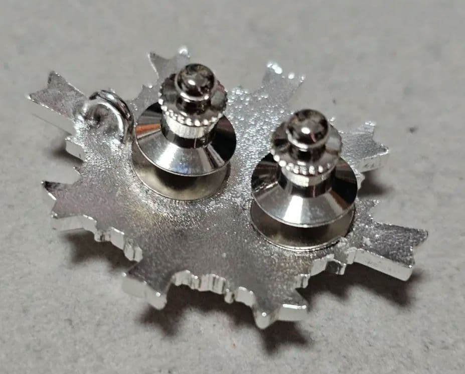 第2級防衛功労章メダル本体のみタイタックのピン付き