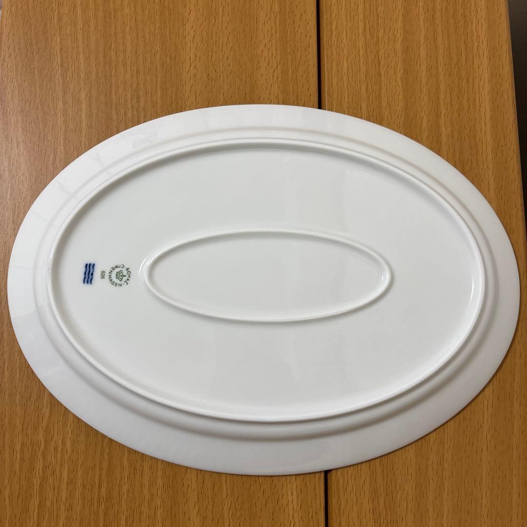 未使用　ロイヤルコペンハーゲン ホワイトフルーテッド オーバル皿 28cm 2枚
