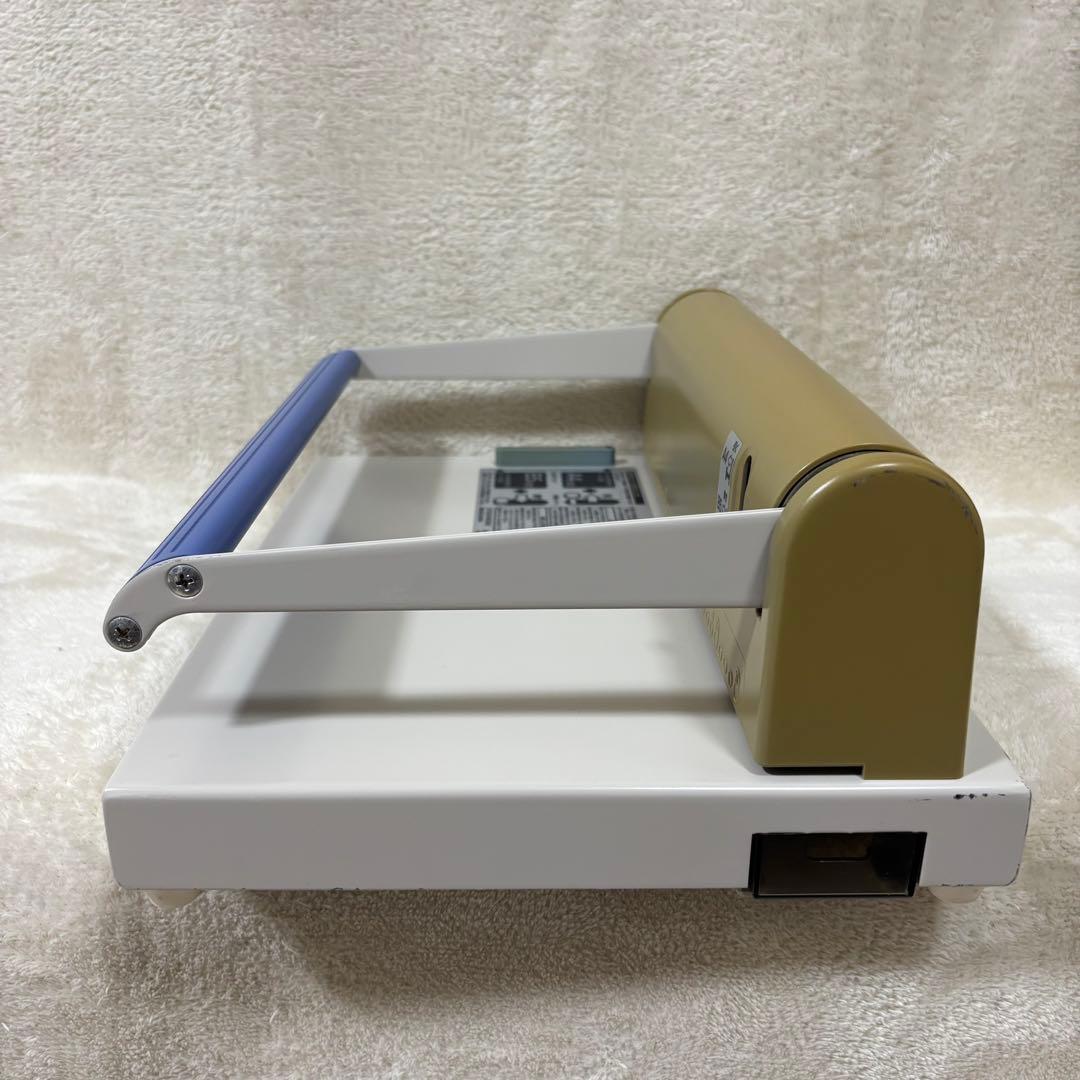 KOKUYO 穴あけパンチ PN-50N A4 B5 多穴パンチ 26穴 30穴