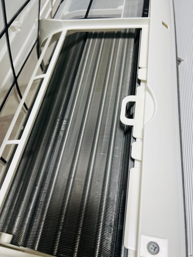 Daikin ルームエアコンAN22UESK-W　主に6-8畳　2017年製