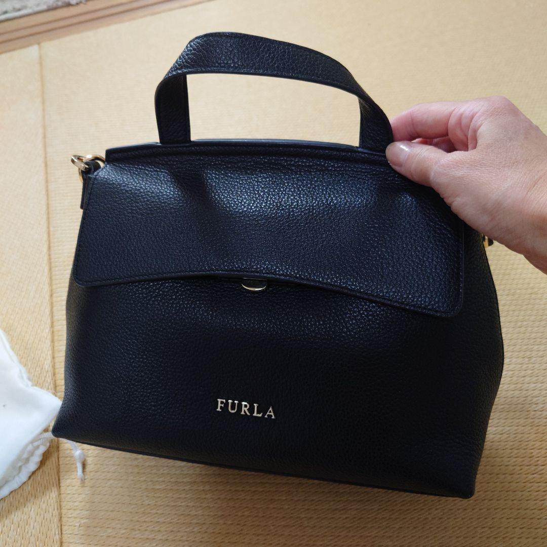 FURLA 黒 レザー ショルダーバッグ