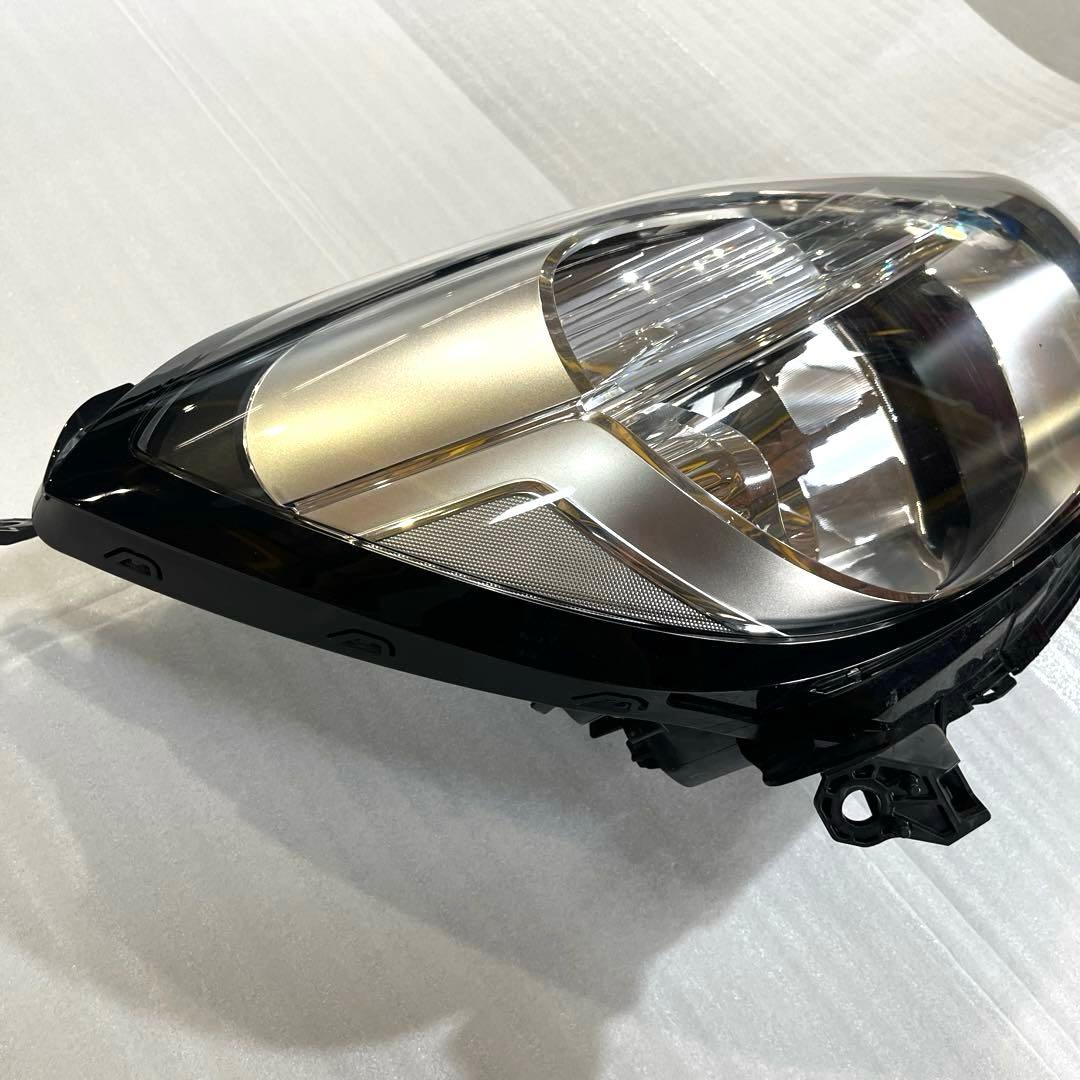 フィット 純正ヘッドライト右 GR1