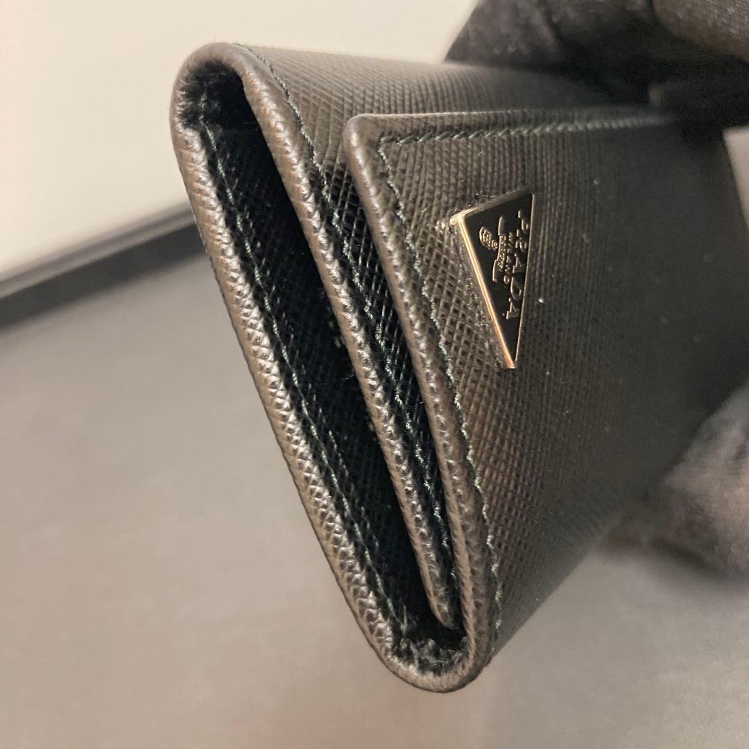 PRADA プラダ ブラックレザー キーケース 三角ロゴ ６連 ◇