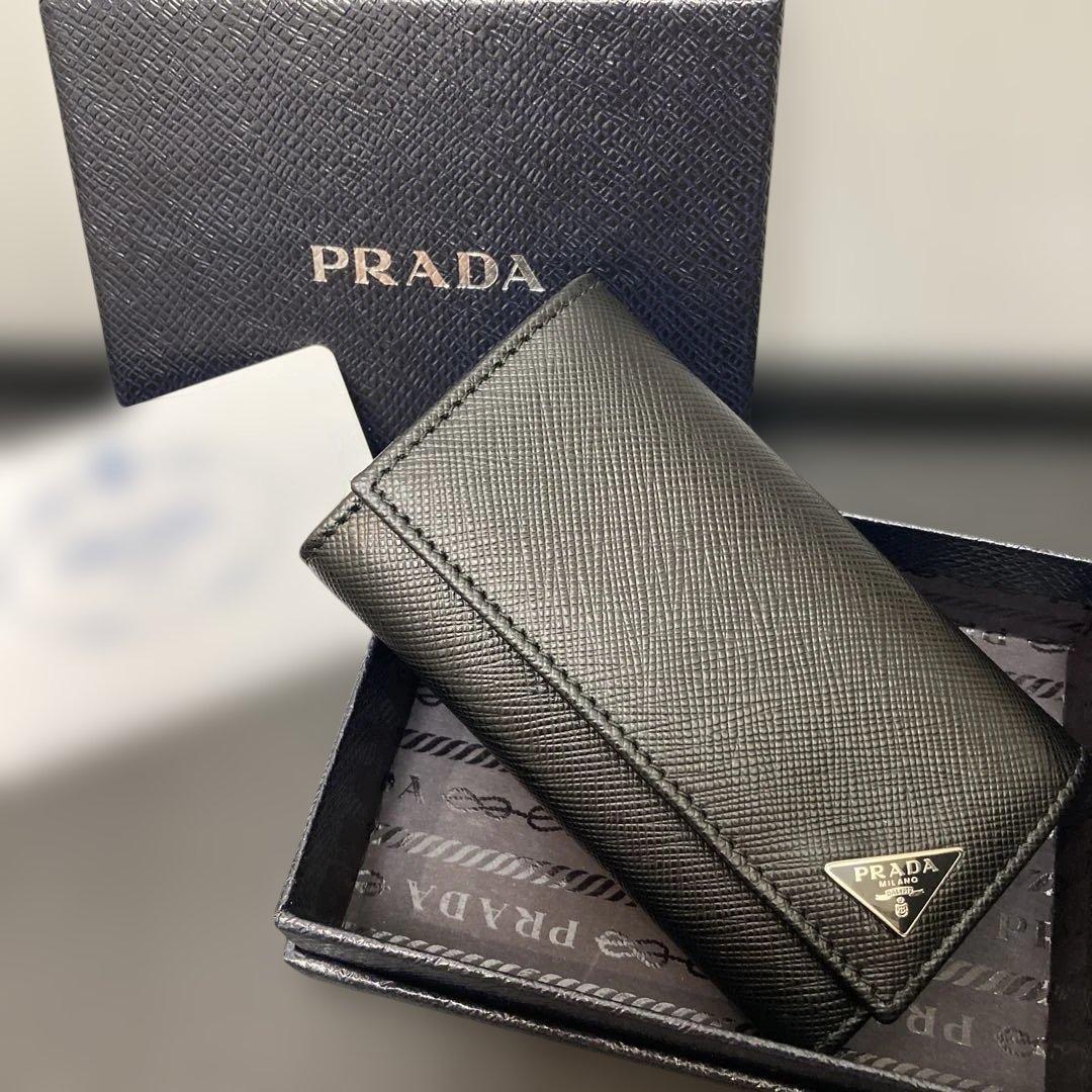 PRADA プラダ ブラックレザー キーケース 三角ロゴ ６連 ◇