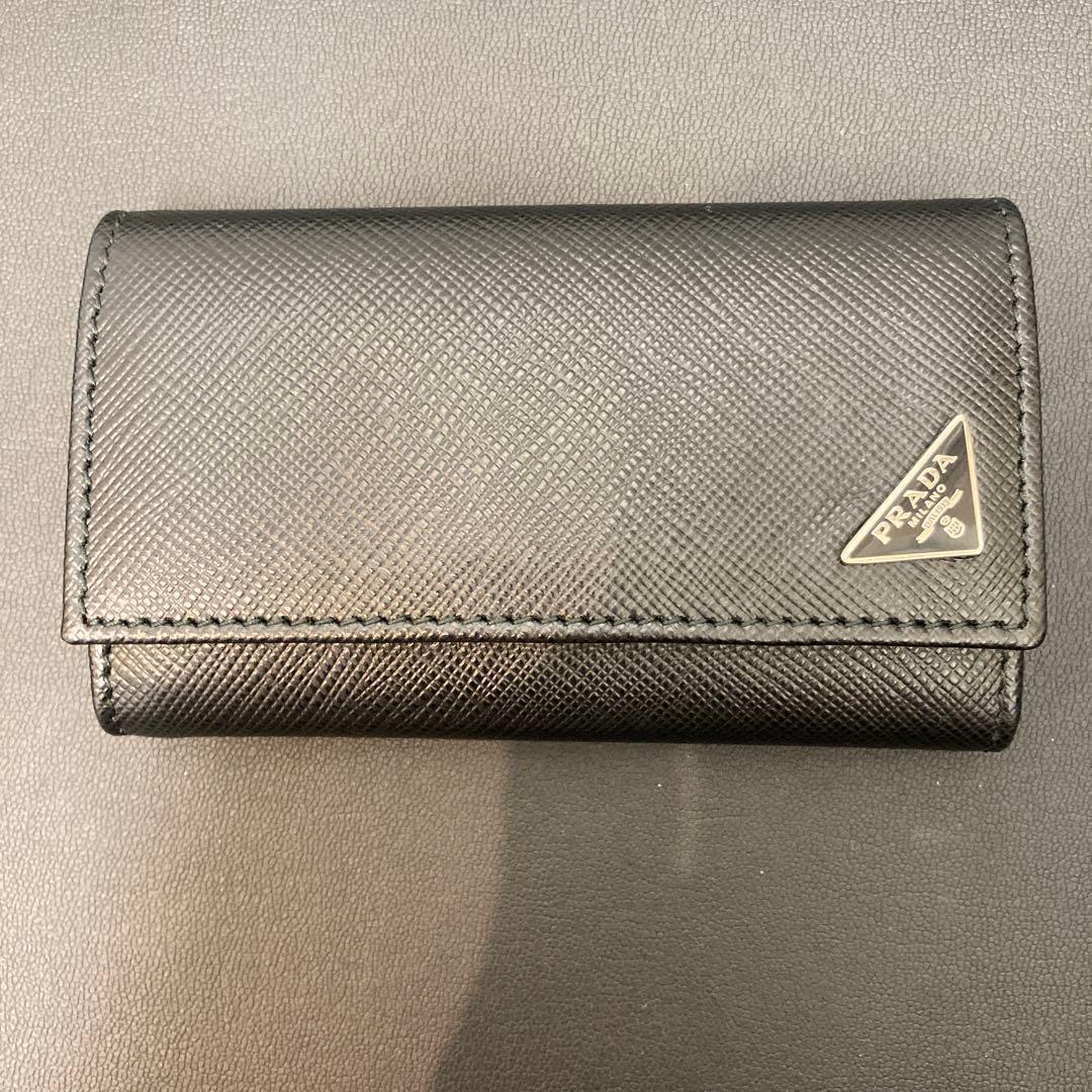 PRADA プラダ ブラックレザー キーケース 三角ロゴ ６連 ◇