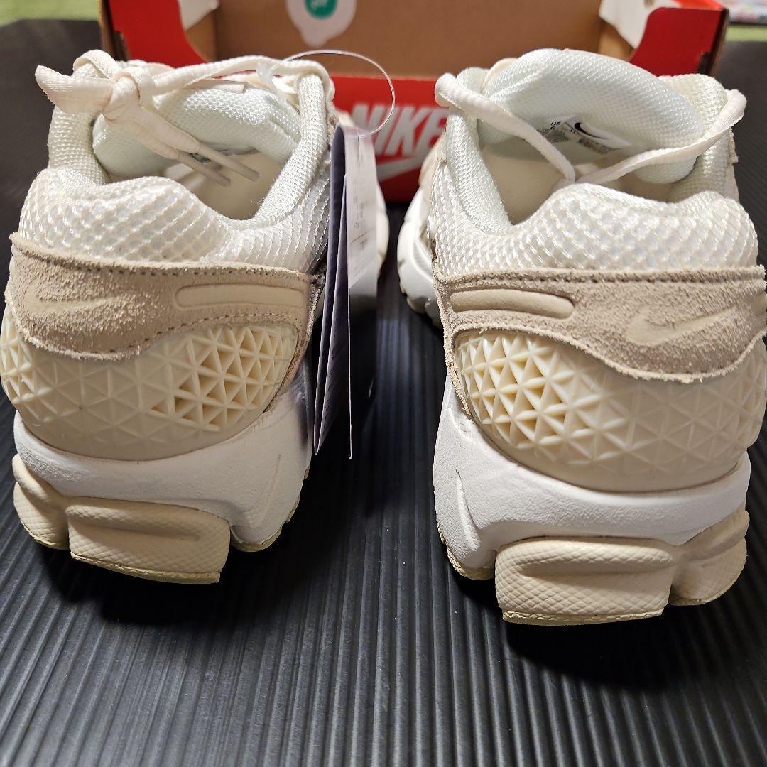 T。未使用❕W ナイキ　ZOOM VOMERO 5 23. 5cm.