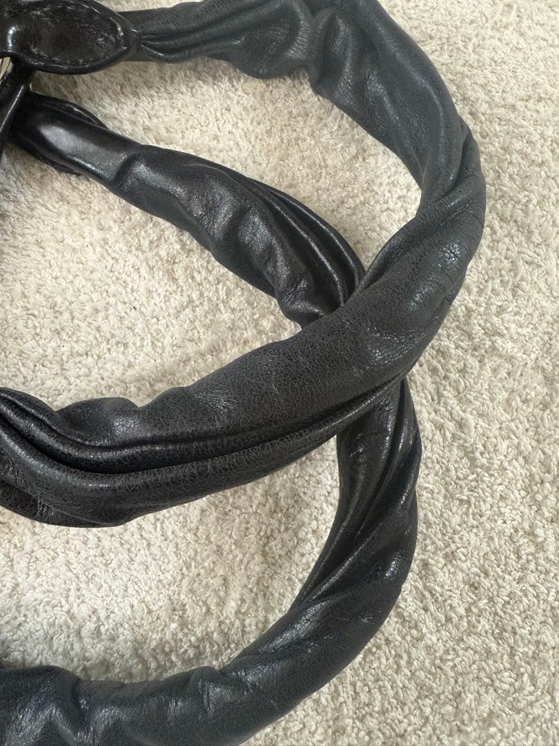 miu miu 黒 レザー 本革 ハンドバッグ 肩掛けバッグ