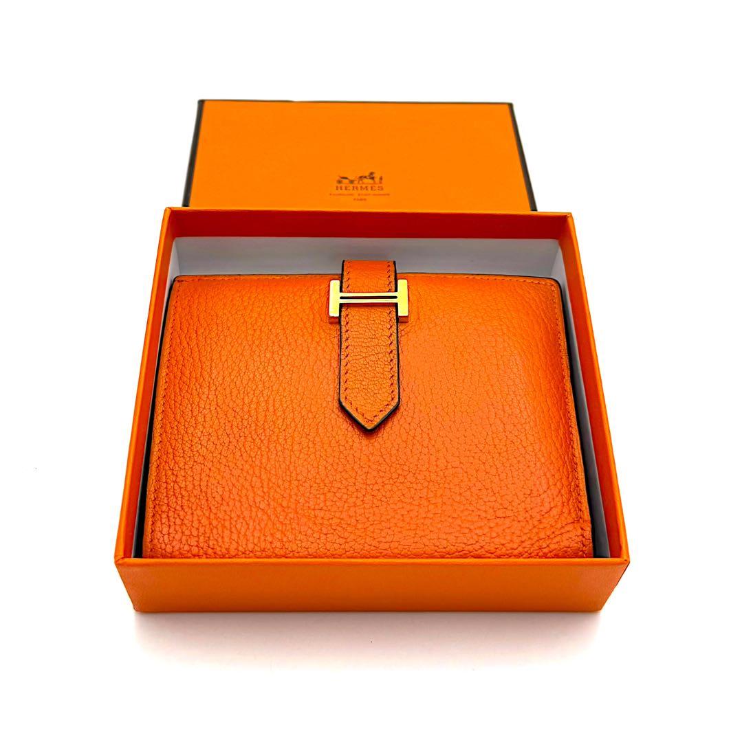 HERMESベアンコンパクト　二つ折り財布　オレンジ