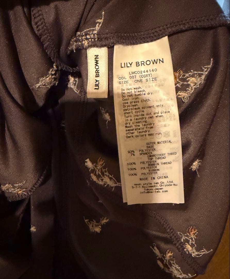 【極美品】リリーブラウン　フラワーエンブロイダリースクエアネックベロアワンピース