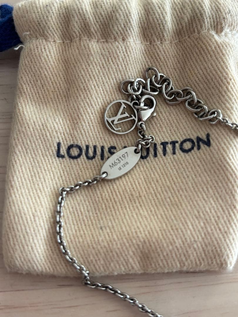 Louis Vuitton ルイ・ヴィトン　ネックレス　エセンシャル