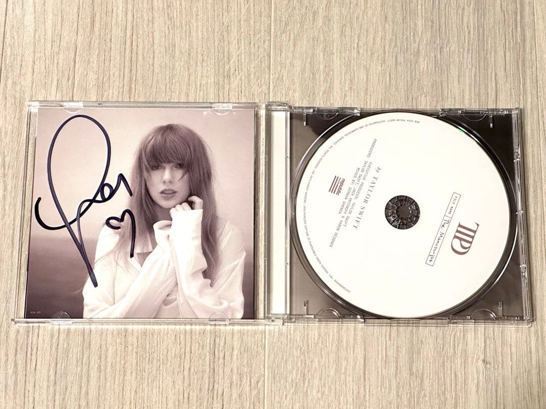 直筆サイン入り Taylor Swift TTPD 新品 CDアルバム 輸入盤