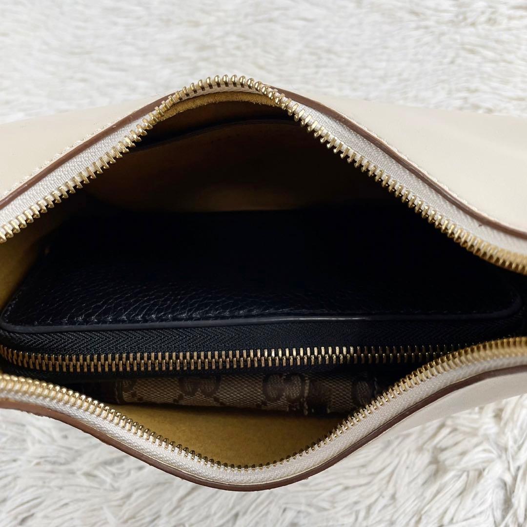 美品 ステラマッカートニー レザー トートバッグ パンチング ハーフムーン 白