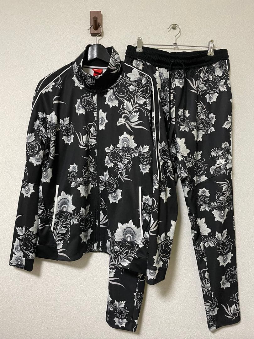 希少 NIKE フローラル セットアップ　XL 地面師