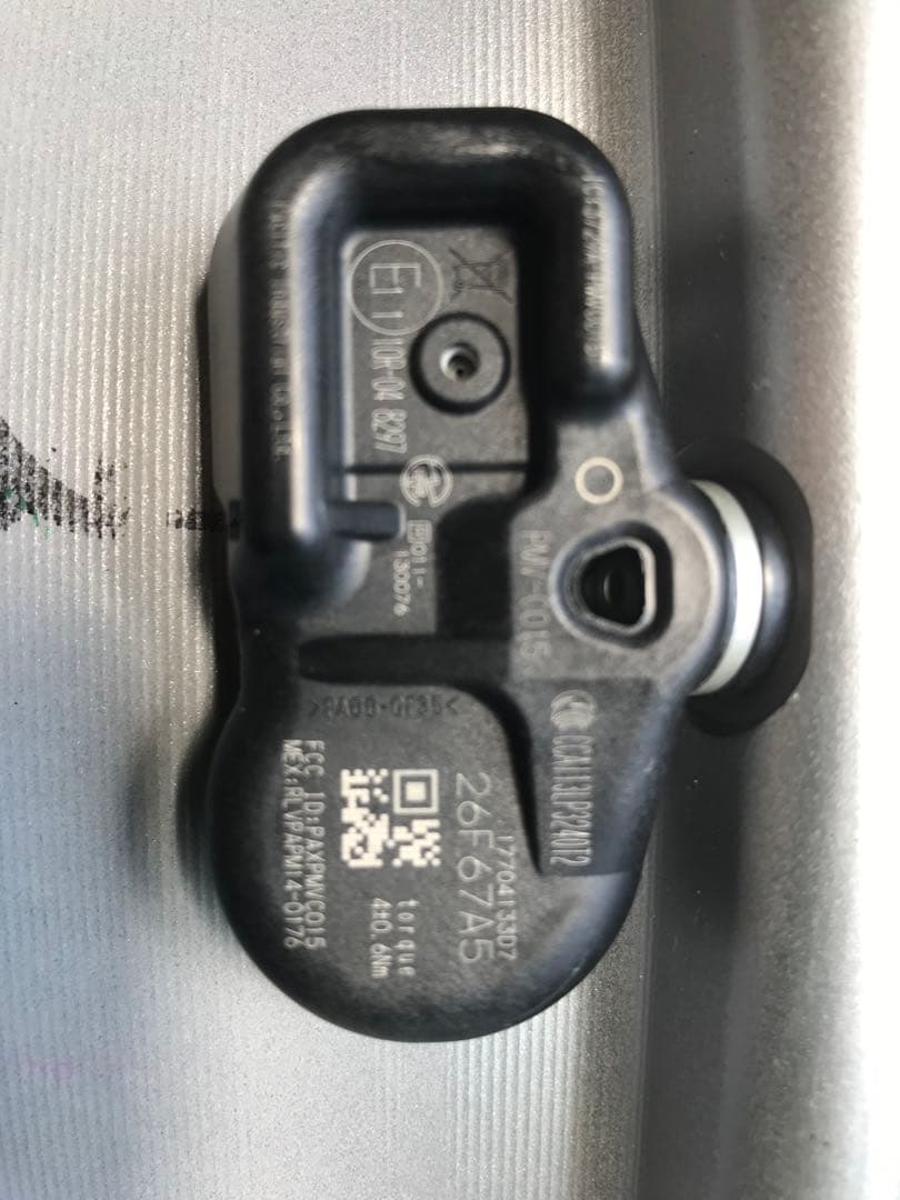 のり様用(a) レクサスLX570純正 18インチホイール 空気圧センサー付１本