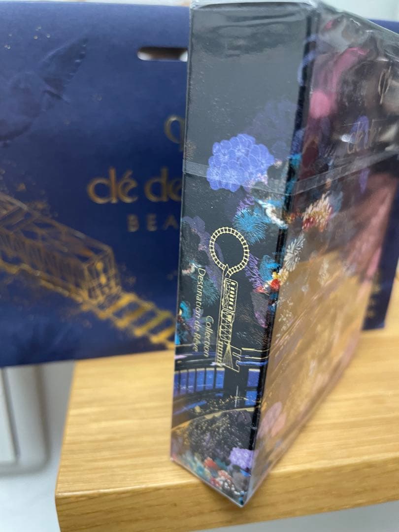 新品 未開封 2025クレドポー ボーテ オンブルクルール クアドリ504