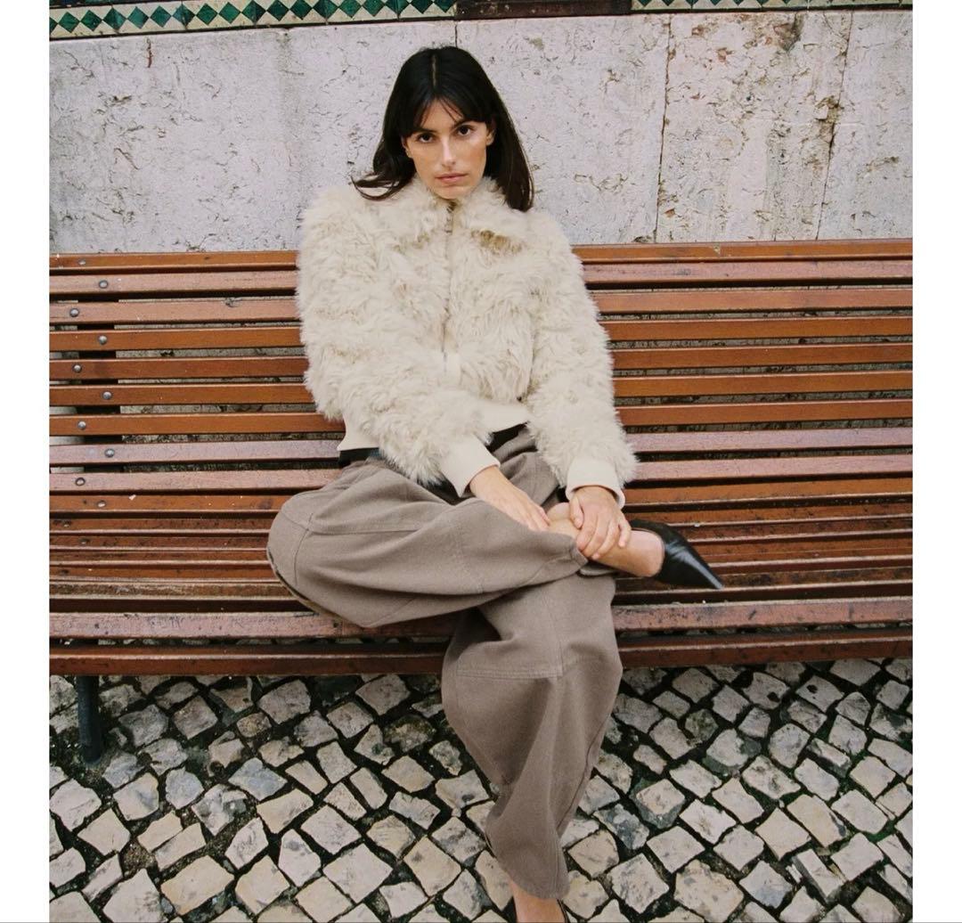 タグ付き新品★ZARAのフェイクファーボンバージャケット★エクリュ色★Mサイズ