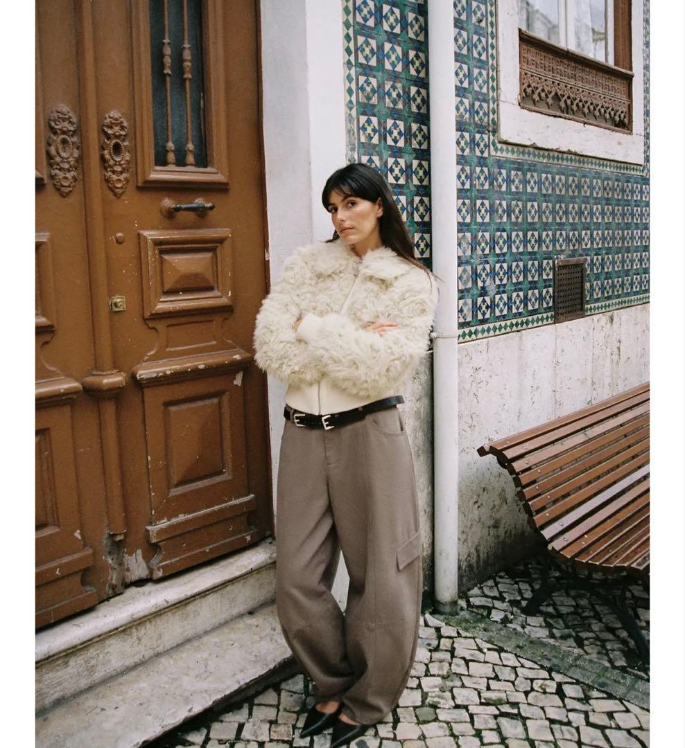 タグ付き新品★ZARAのフェイクファーボンバージャケット★エクリュ色★Mサイズ