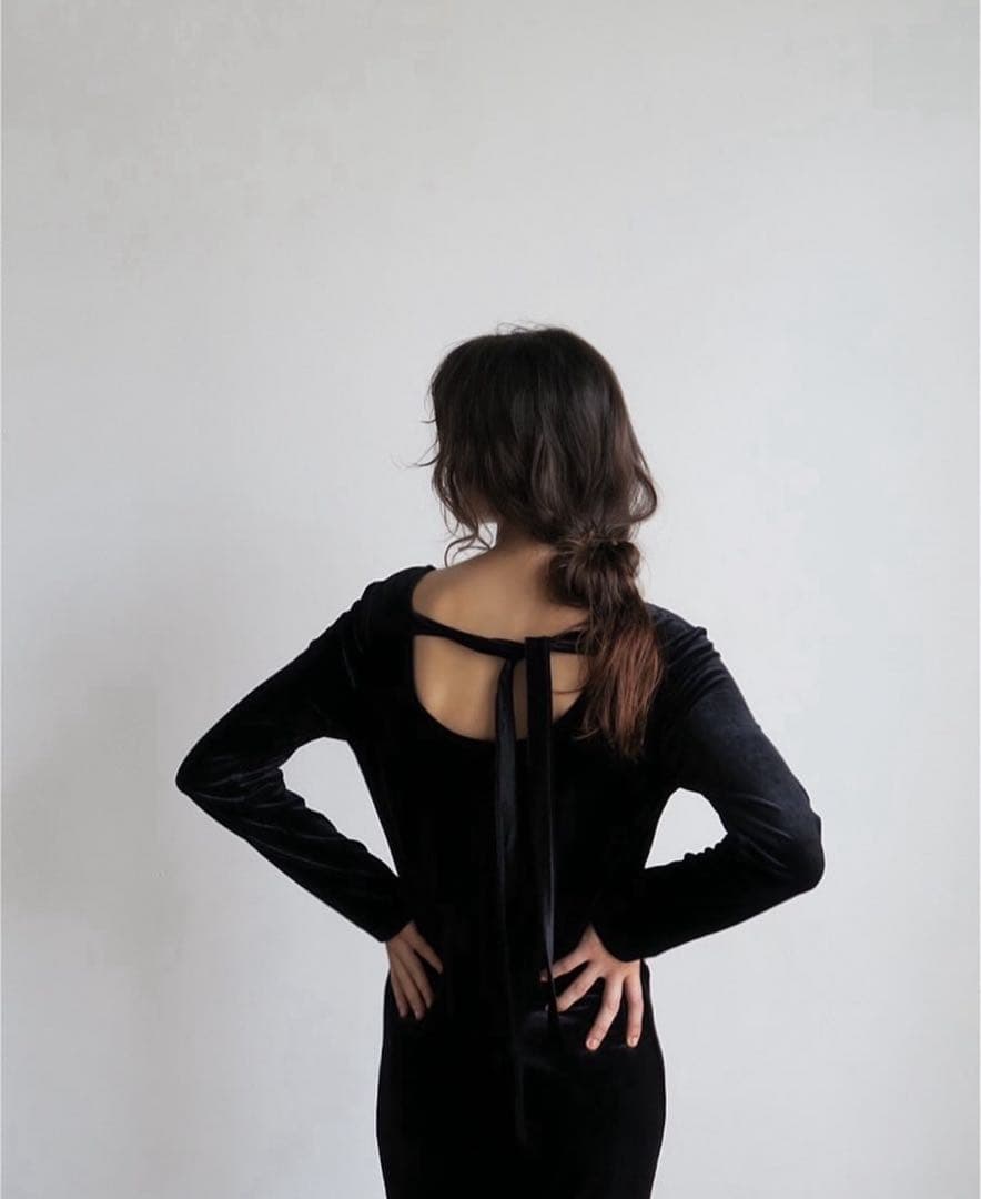 美品【miies miim】BACK RIBBON VELOUR DRESS