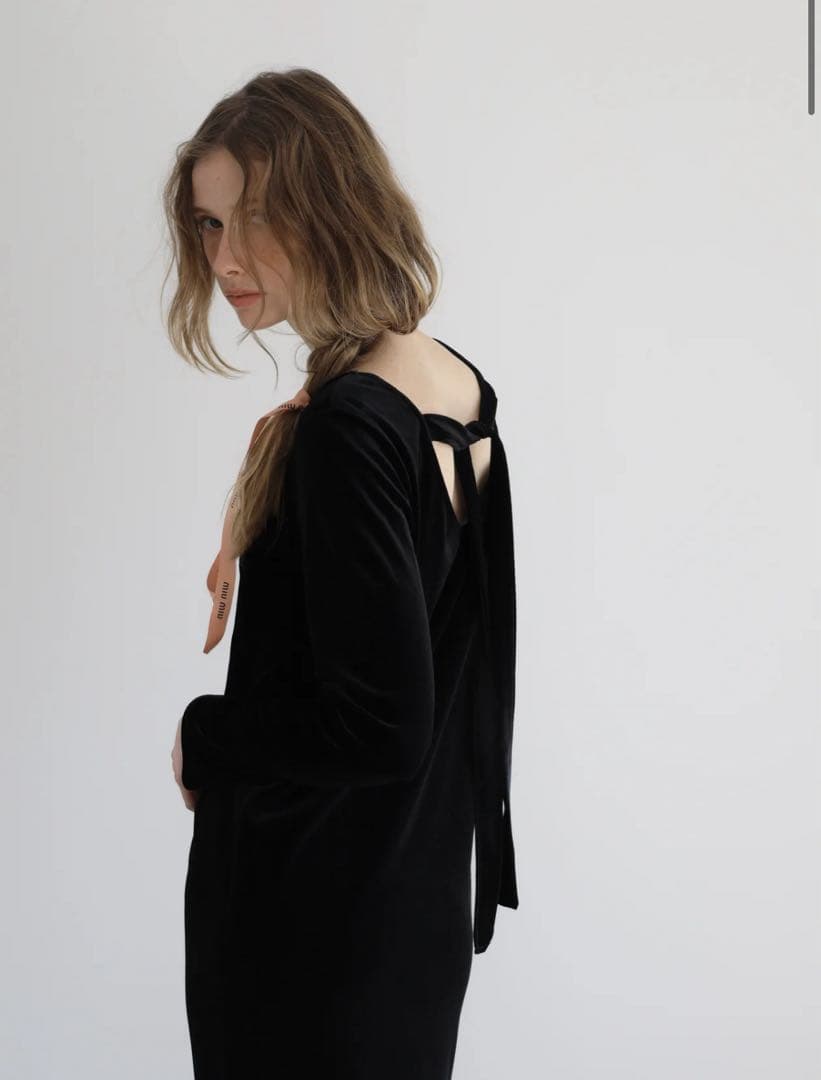 美品【miies miim】BACK RIBBON VELOUR DRESS