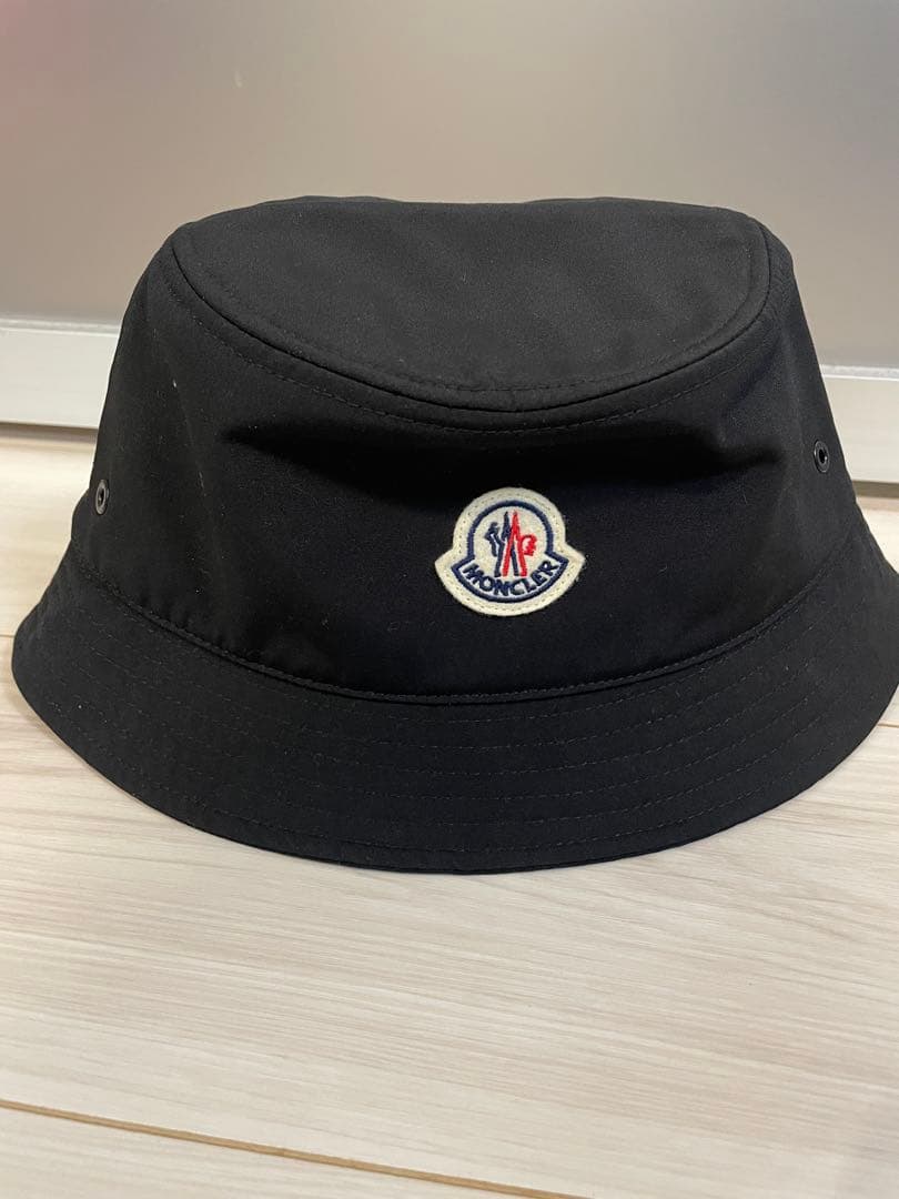 極美品　MONCLER バケットハット　帽子　黒　L M 国内正規品