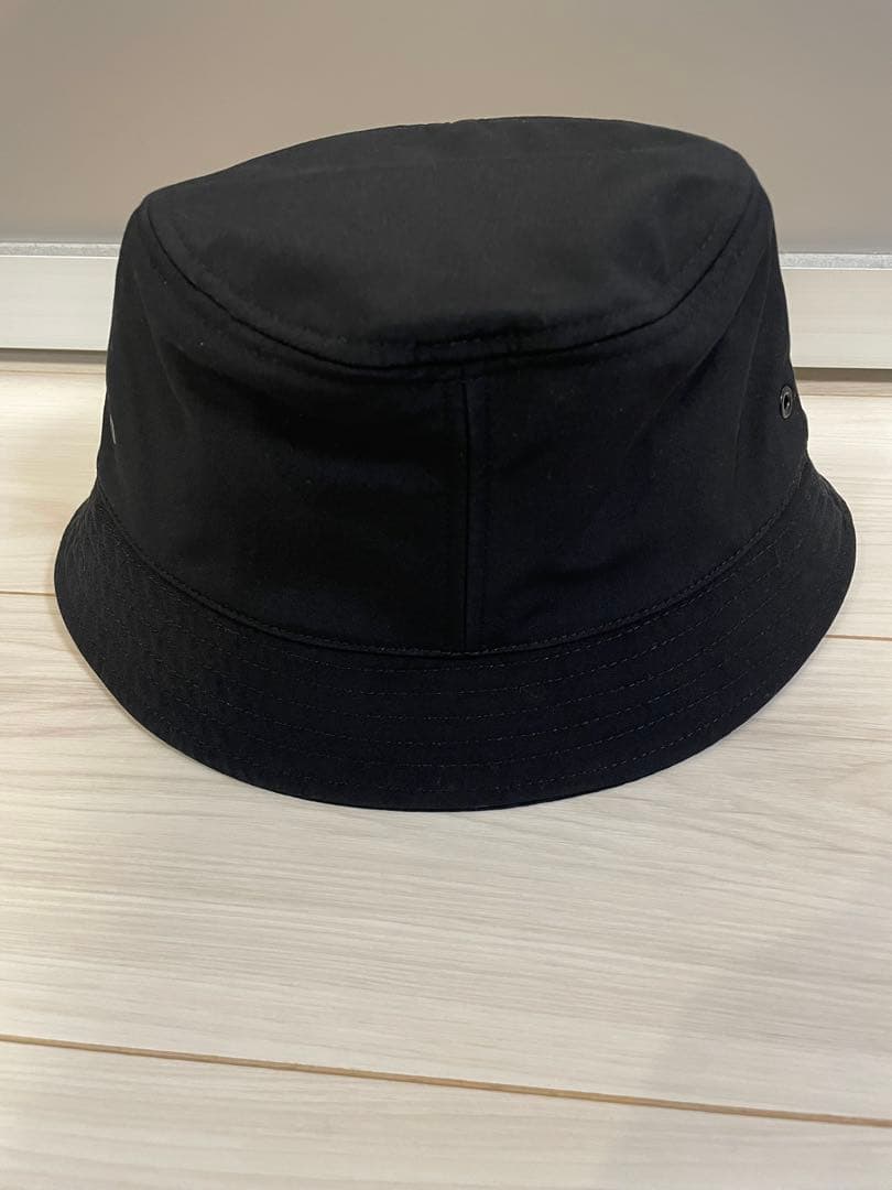 極美品　MONCLER バケットハット　帽子　黒　L M 国内正規品