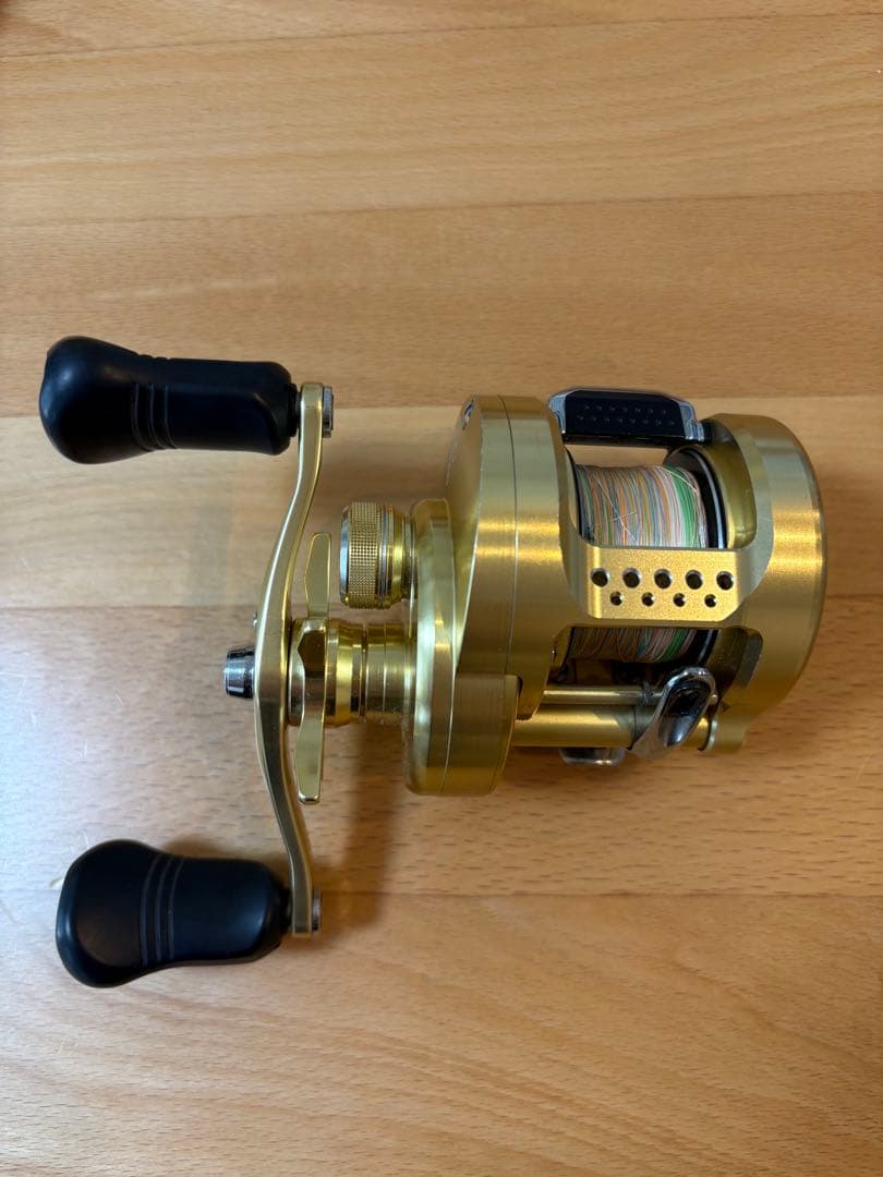SHIMANO 15カルカッタコンクエスト300