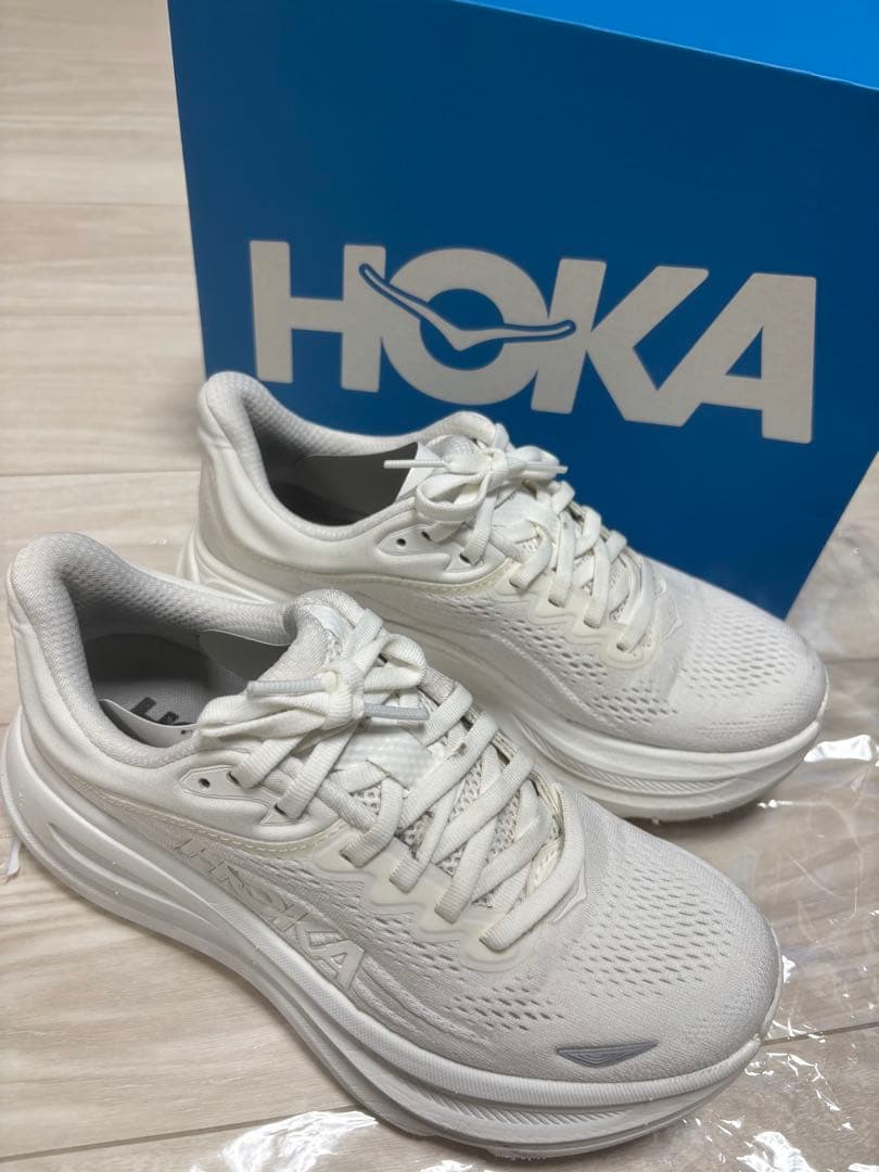 HOKA ホワイト ボンダイ9　23cm【クリーニング済み】　⚠️箱は撮影用⚠️
