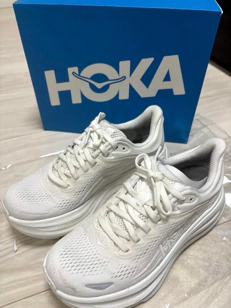 HOKA ホワイト ボンダイ9　23cm【クリーニング済み】　⚠️箱は撮影用⚠️