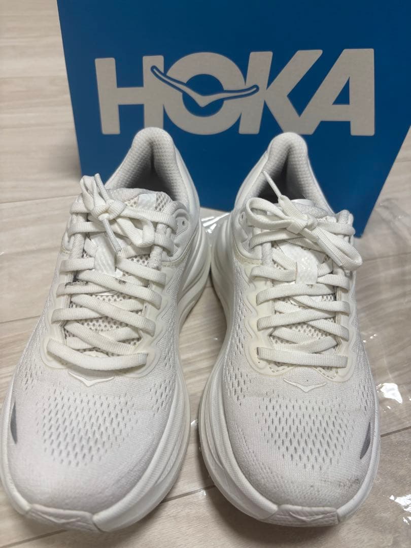 HOKA ホワイト ボンダイ9　23cm【クリーニング済み】　⚠️箱は撮影用⚠️